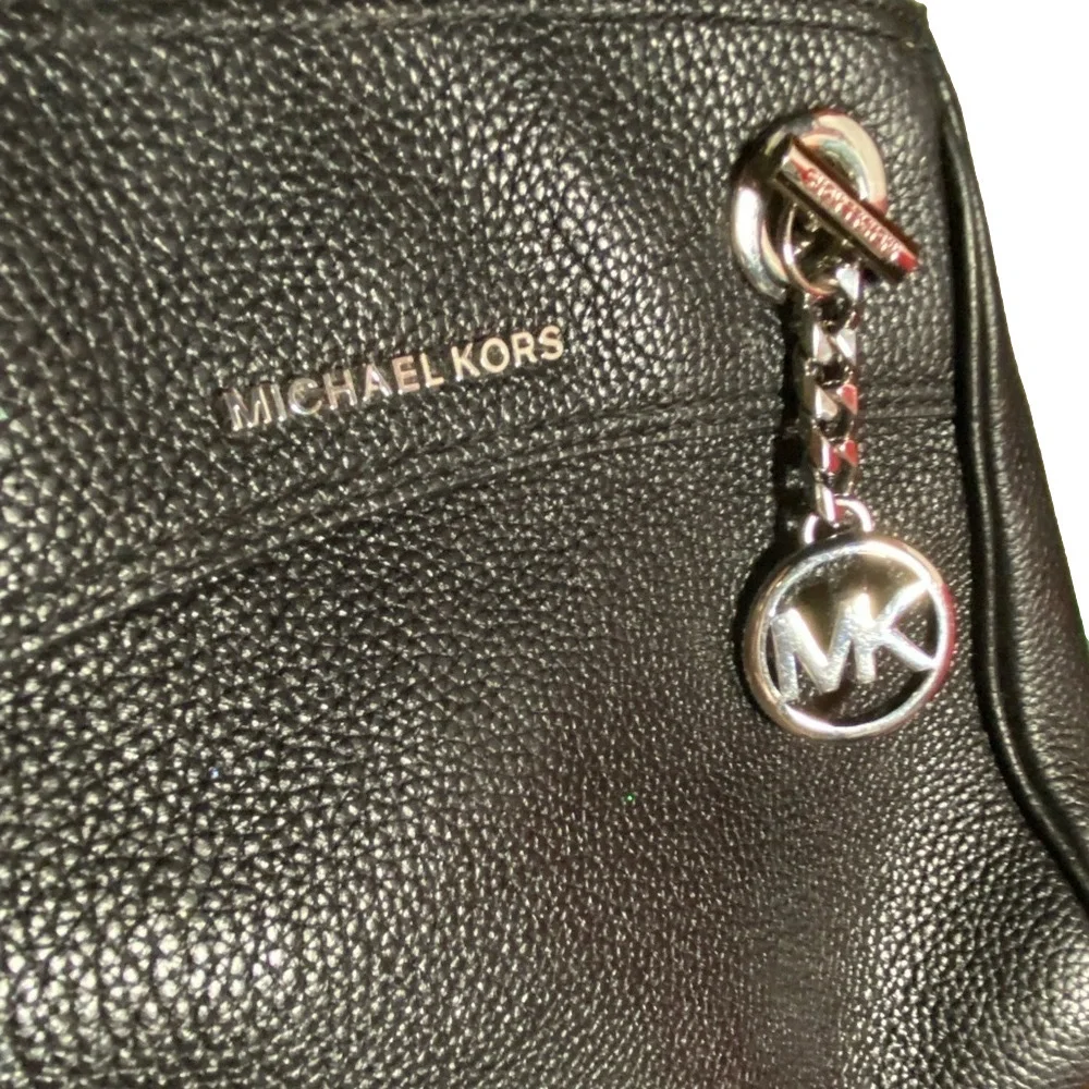 Michael Kors Pebbled Leather Chain Bag Black